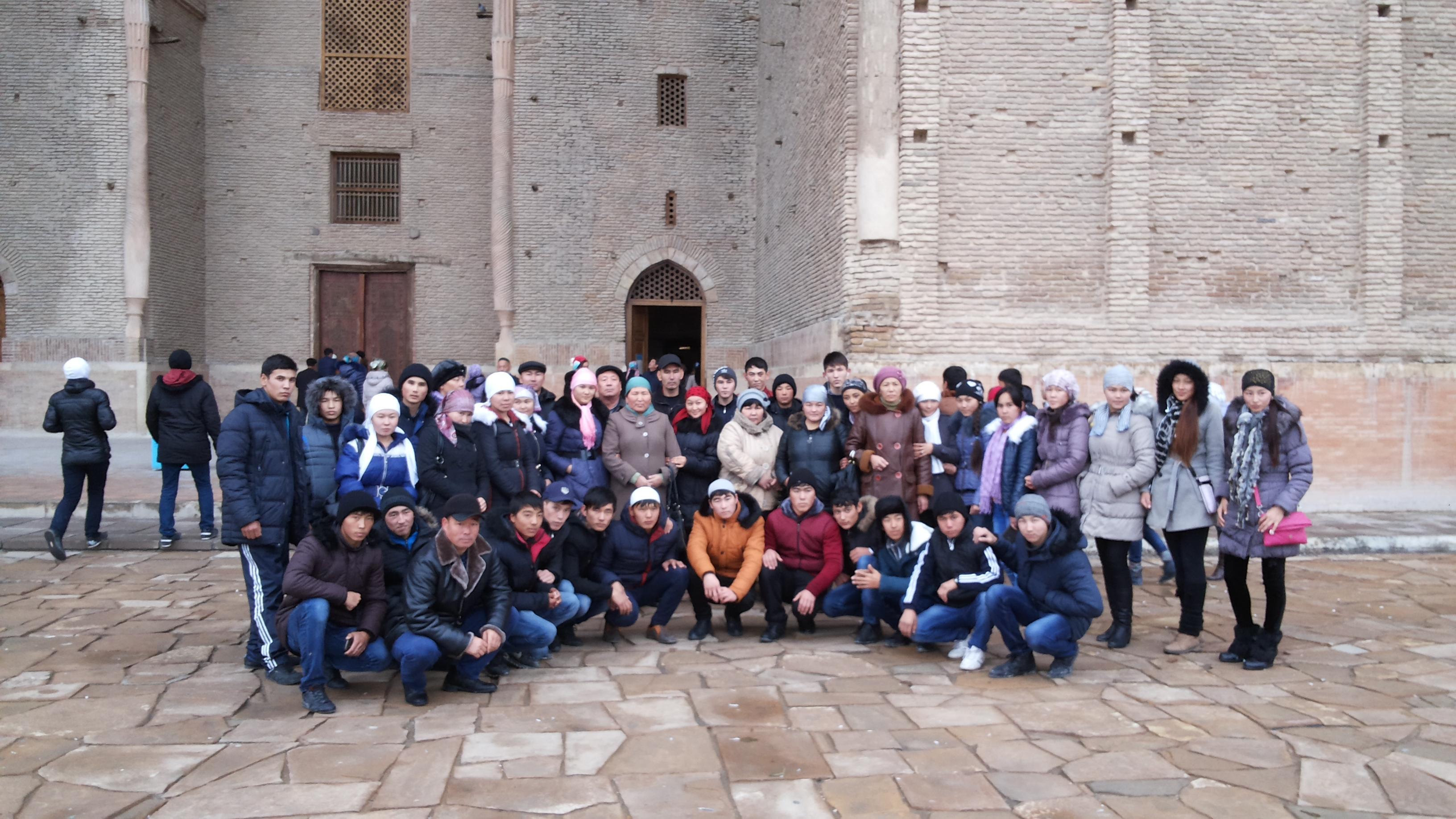 Мектептегі іс шаралардан фото суреттер